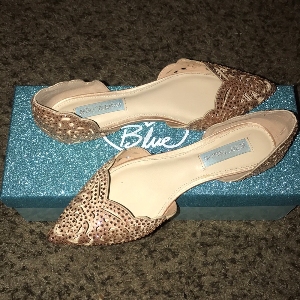 Betsey Johnson Flats